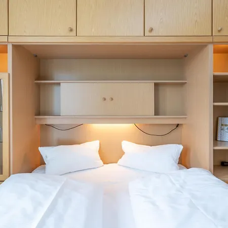 660, Seepark Apartament